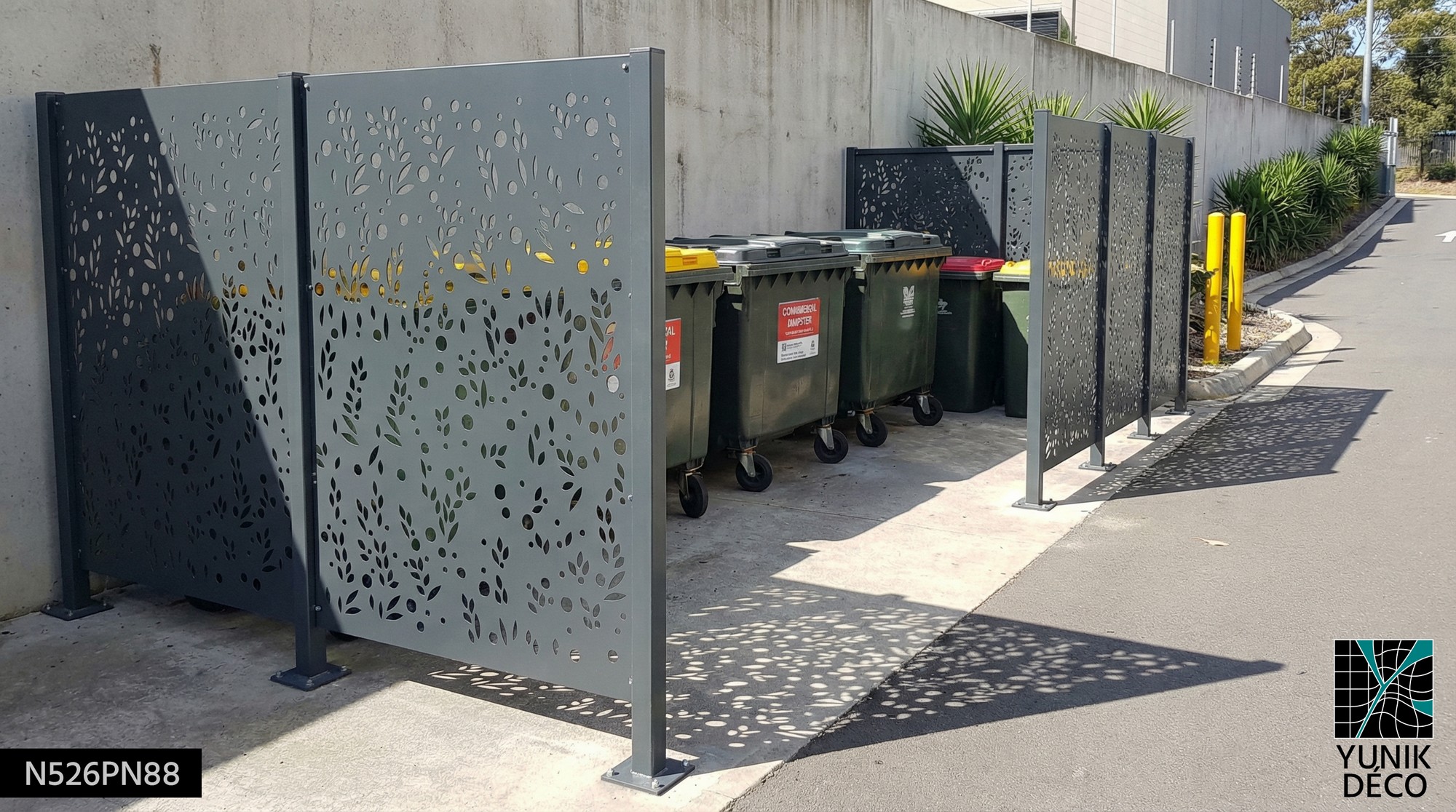 La tôle perforée assure le bien vivre en ville, les détails discrets améliorent quotidien par la préparation de l'équipe Yunik Déco